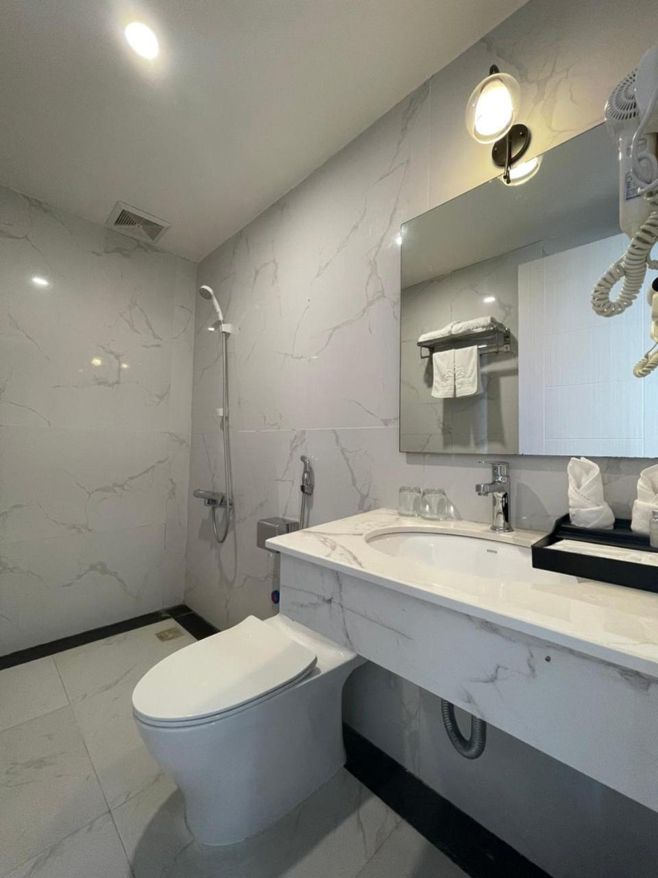 Lotus Hotel & Apartment Haiphong Exterior foto